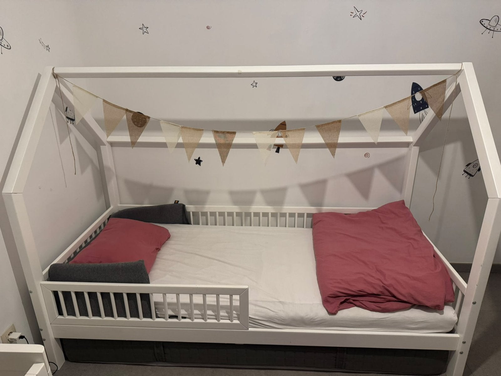 Kinderbed, Kinderen en Baby's, Ophalen, Zo goed als nieuw