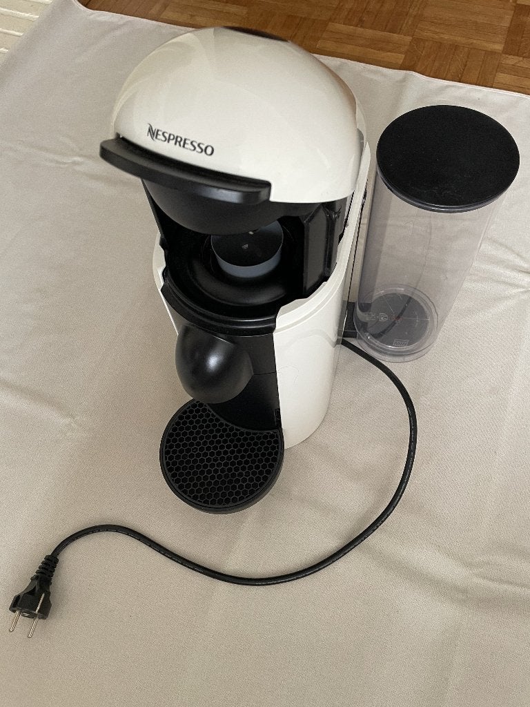 Nespresso Vertuo Coffee Machine GCB2 White/Cream, Ophalen, Espresso apparaat, Zo goed als nieuw, 1 kopje