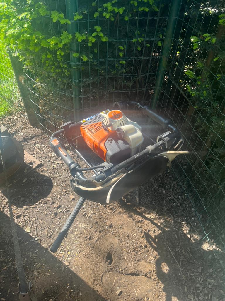 Grondboor stihl bt131, Jardin & Terrasse, Outils à main, Enlèvement, Comme neuf, Tarière