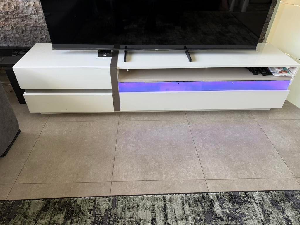 TV kast, Ophalen, Gebruikt