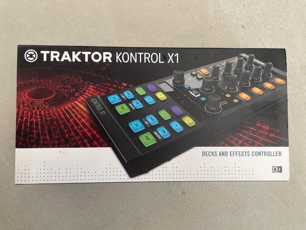 Traktor kontrol x1 mk2, Enlèvement ou Envoi, Comme neuf, DJ-Set, Autres marques