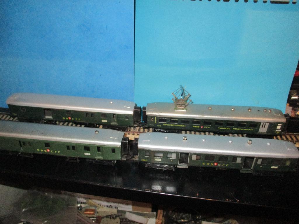 Marklin 4 wagons Suisses, Enlèvement ou Envoi, Utilisé, Wagon, Märklin