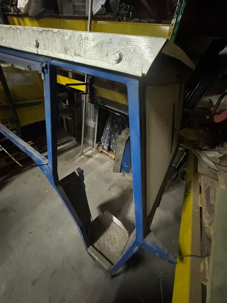 Cabine, Ophalen