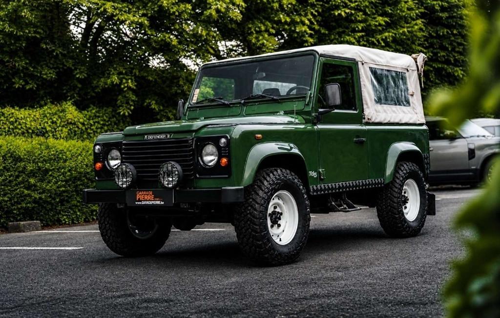 Land Rover Defender 2.5 Td5 SOFT-TOP UTILITAIRE 3 PLACES * R, Auto's, Bestelwagens en Lichte vracht, Te koop, 4x4, Alarm, Elektrische buitenspiegels
