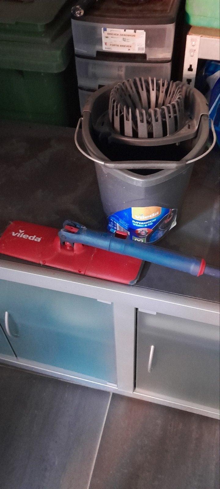 schoonmaakartikelen, Enlèvement