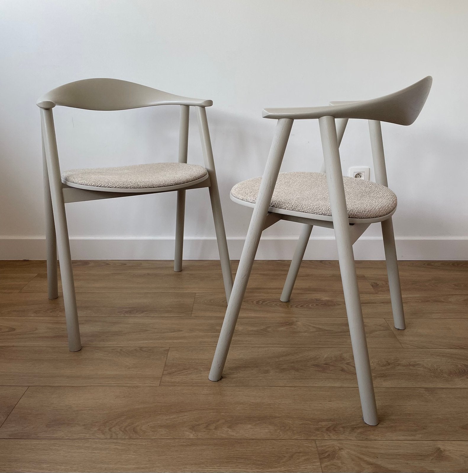 2 chaises Bolia modele Swing, Gris, Deux, Enlèvement, Bois