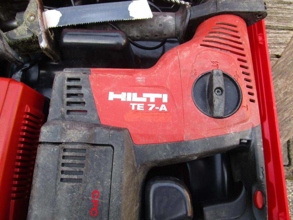 TROUSSE À OUTILS HILTI, Enlèvement, Utilisé