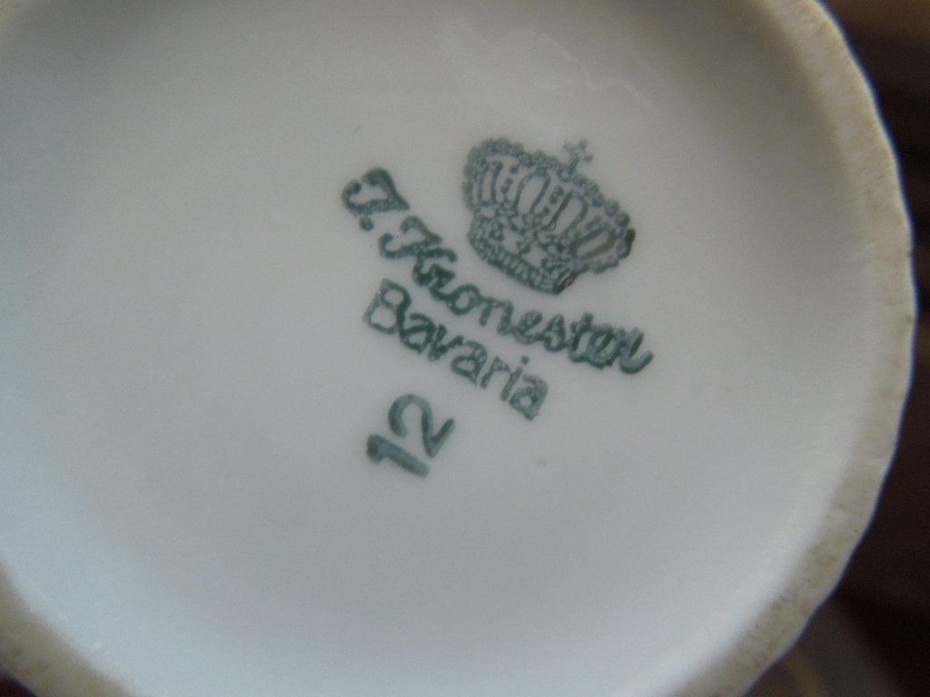 dessert servies Bavaria wit met goud randje J.Kronester, Huis en Inrichting, Ophalen, Overige merken, Klassiek, Zo goed als nieuw