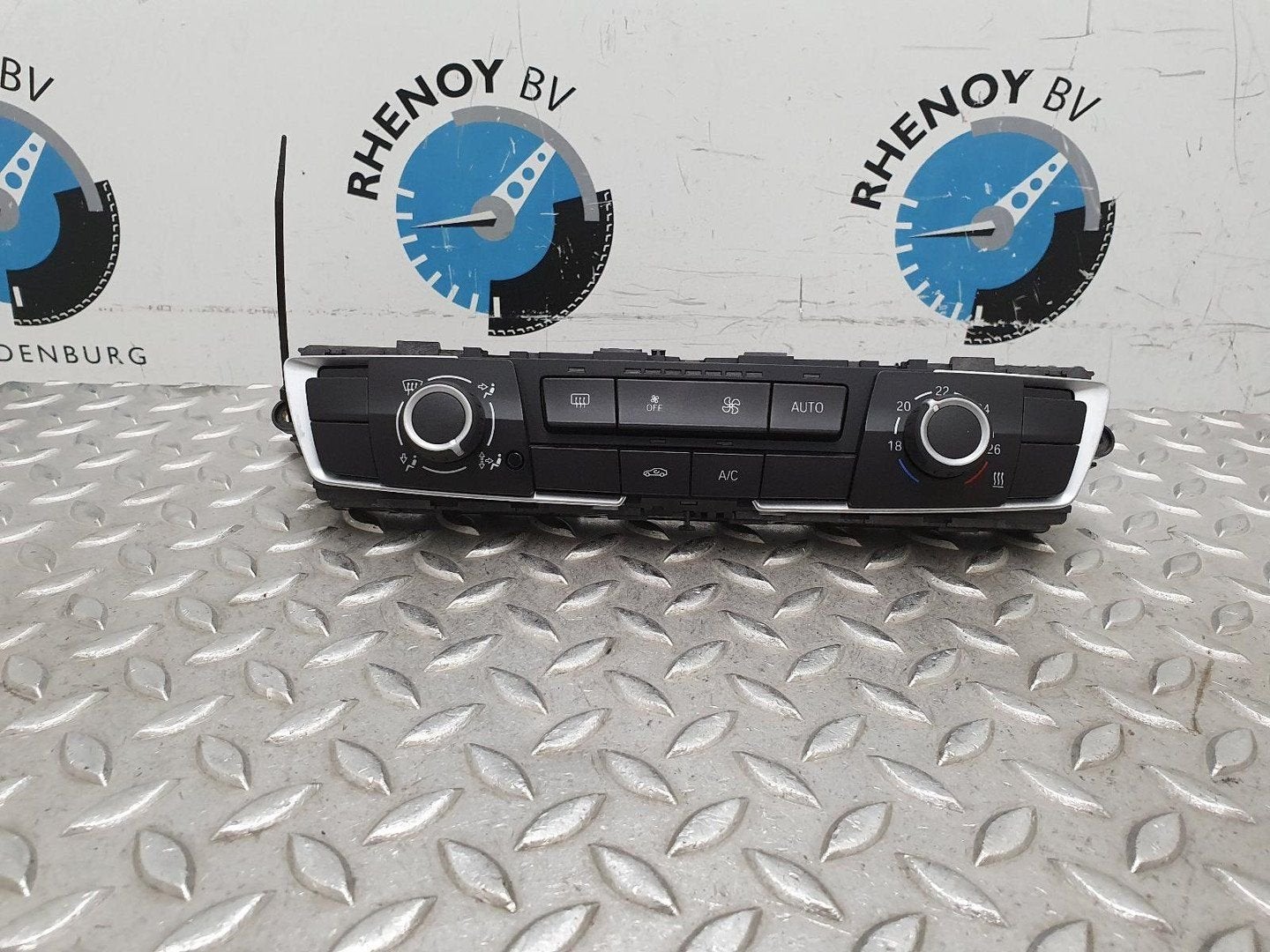 BMW 2 SERIES KACHEL BEDIENINGSPANEEL 9384046, 64119384046 20, Ophalen of Verzenden, Gebruikt, ARN erkend