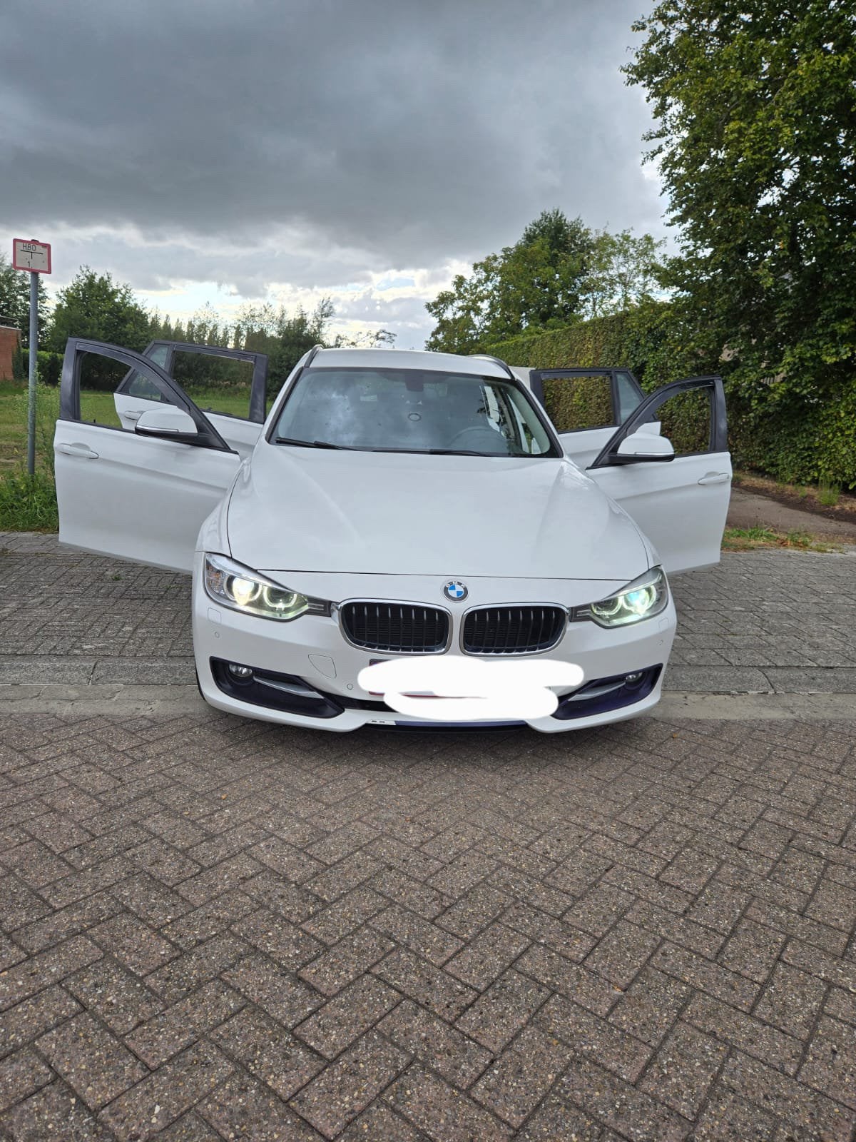 BMW 316d Sportline s 2015, Autos, Achat, Noir, 5 portes, Particulier