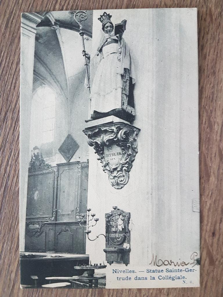 Postkaart Nivelles Statue Sainte-Gertrude dans la Collégiale, Ophalen of Verzenden, Voor 1920, Gelopen, Waals-Brabant