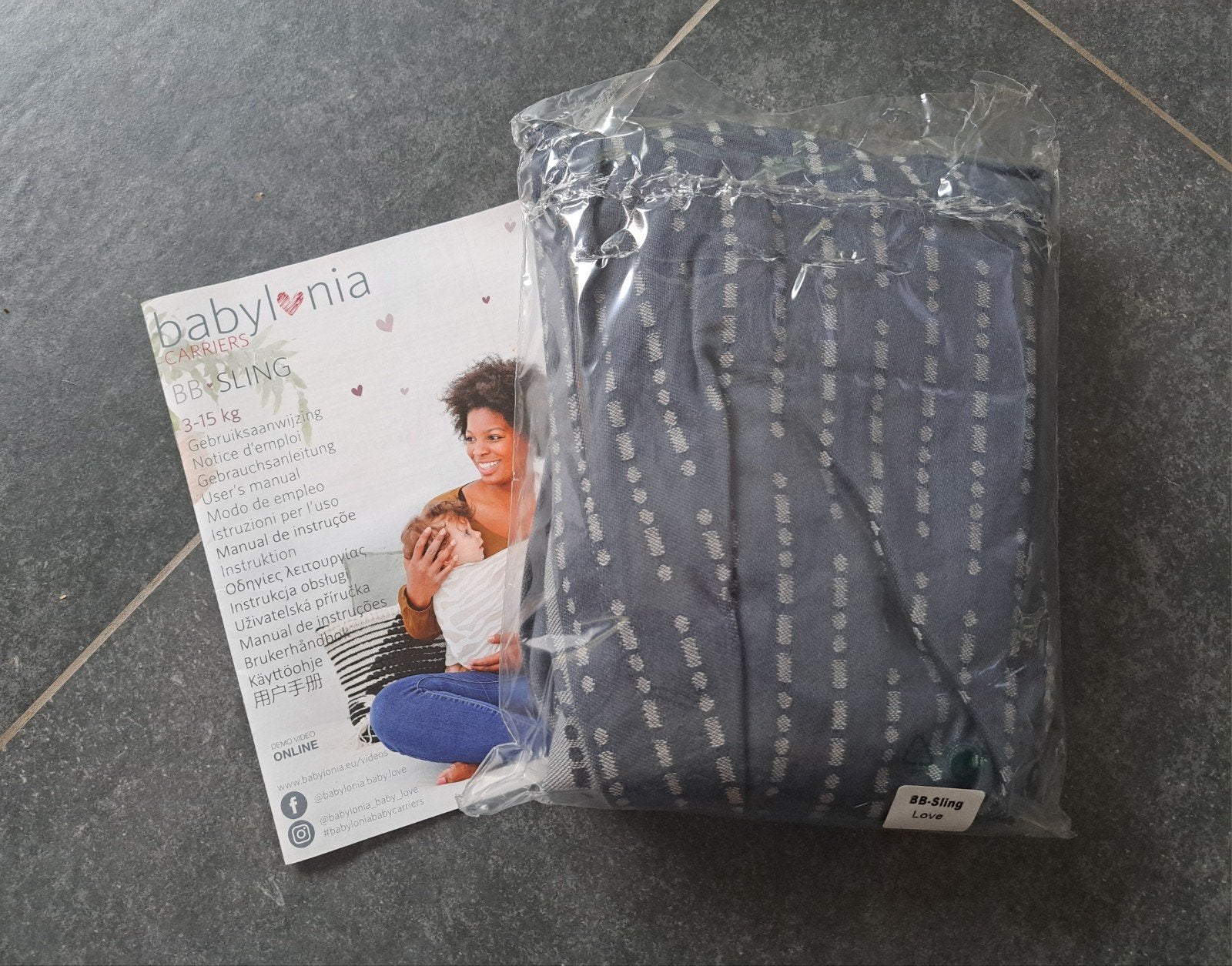 Écharpe de portage Babylonia BB-Sling L.O.V.E., Enfants & Bébés, Enlèvement ou Envoi, Ventre, Écharpe de portage