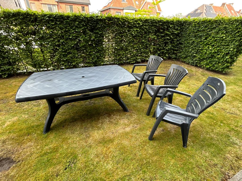 Tuintafel en 3 tuinstoelen, Tuin en Terras, Ophalen, Zo goed als nieuw