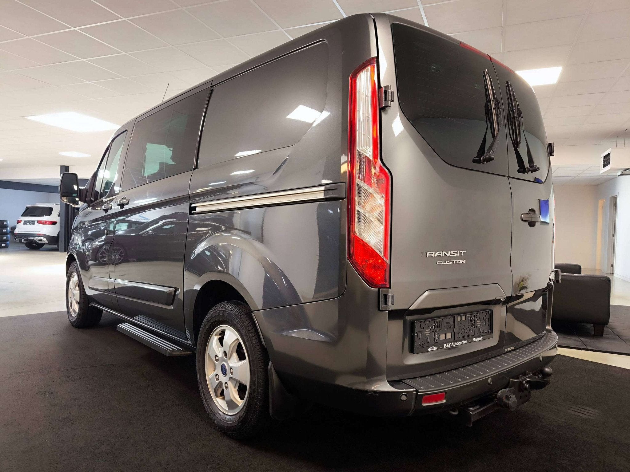 Ford Tourneo Custom 2.0 TDCi L1H1 Titanium - Dubbel cabine -, Autos, Euro 6, Entreprise, Boîte manuelle, 5 portes