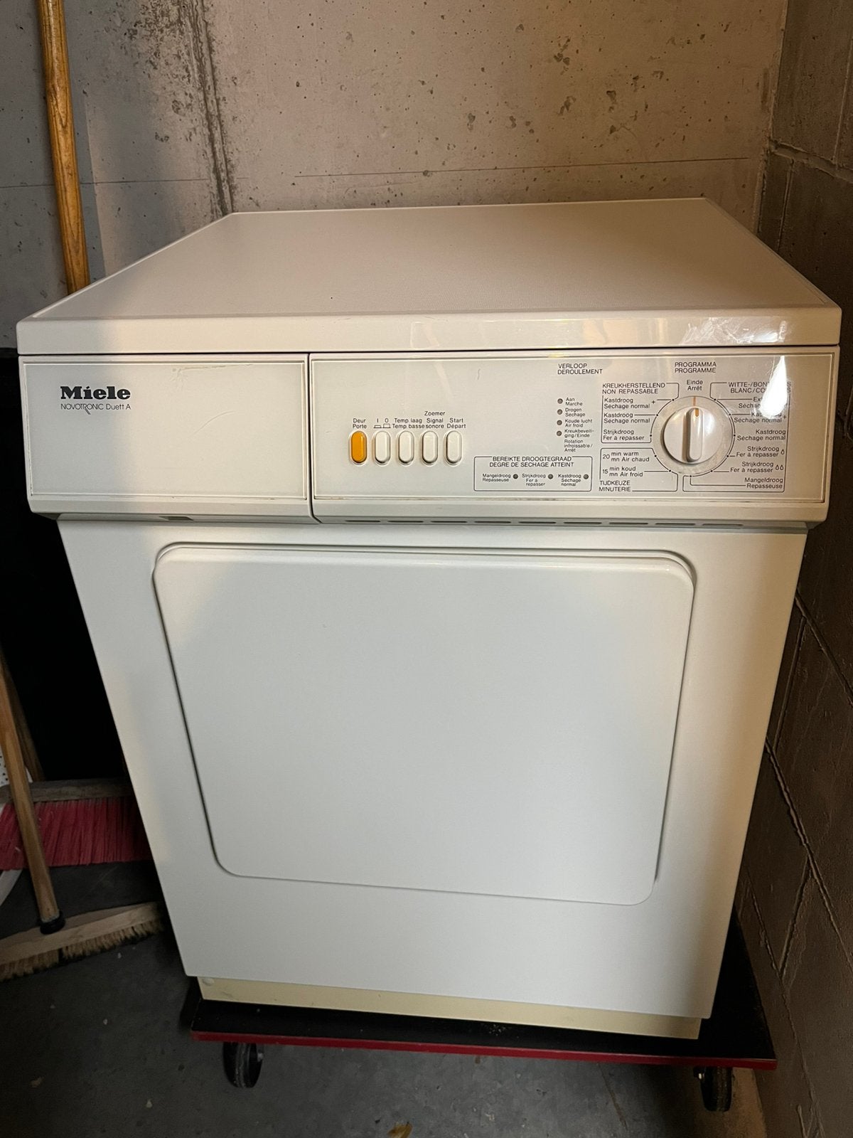 Sèche-linge -Miele, Electroménager, 6 à 8 kg, Évacuation d'air, Chargeur frontal, Enlèvement