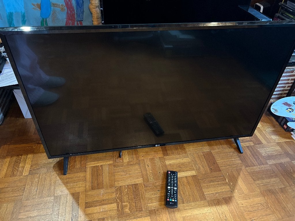 smart tv LG / 108 CM, Ophalen of Verzenden, Zo goed als nieuw, 100 cm of meer, Full HD (1080p)