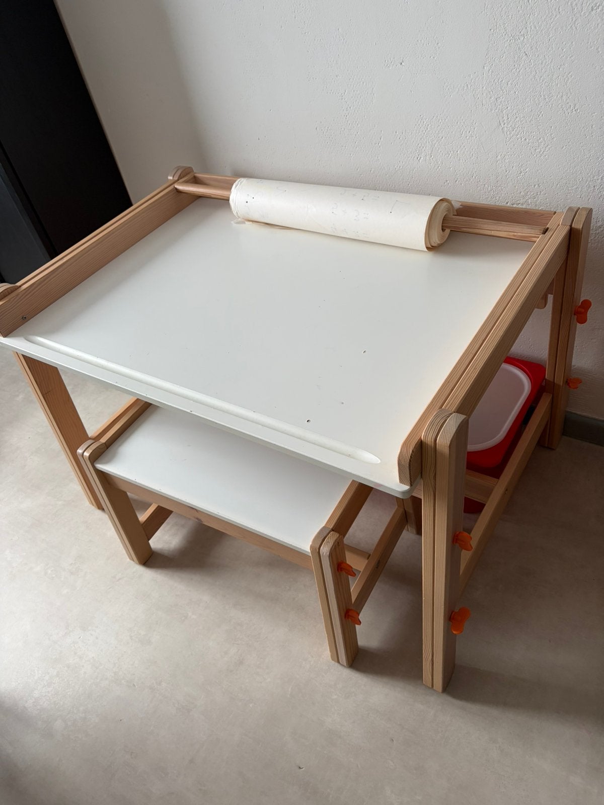 Bureau enfant Ikea, Enlèvement, Comme neuf
