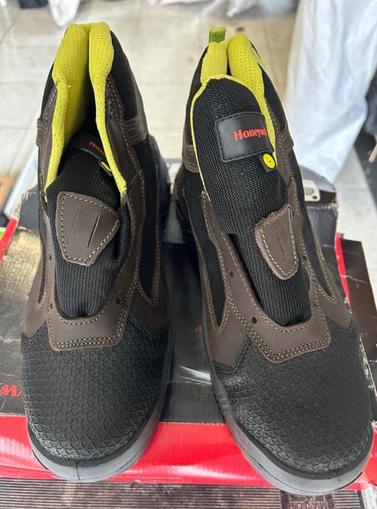 Veiligheidsschoenen, Ophalen, Nieuw