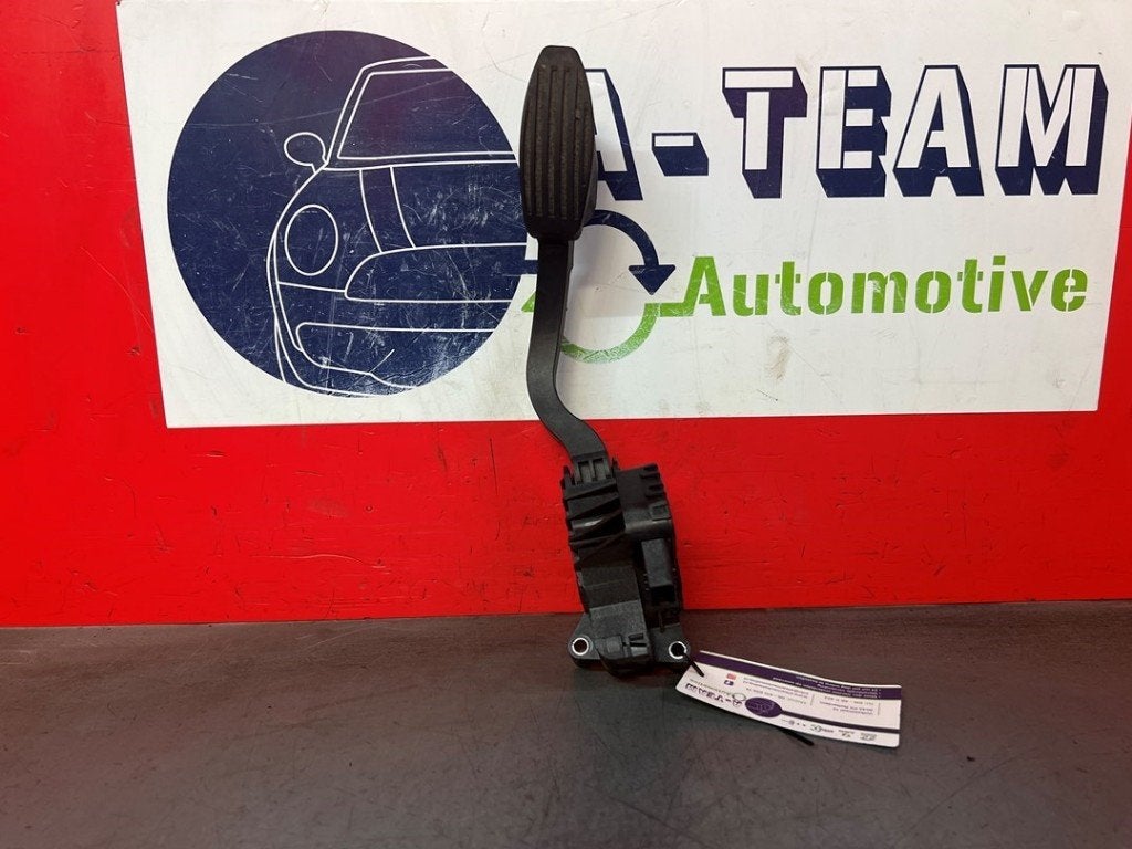 PEDALE D'ACCELERATEUR Ford Ka II (51893926), Utilisé, Ford