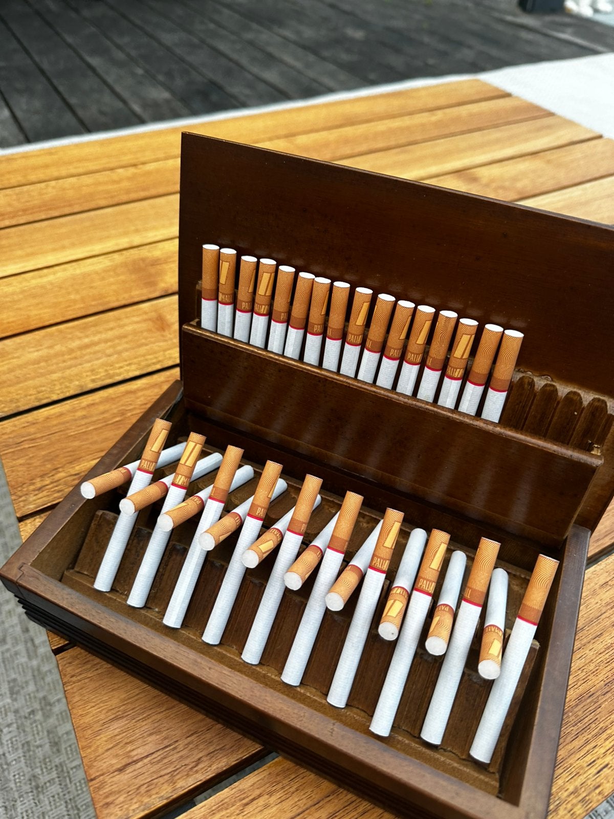 Sigarettendispenser vintage sigaretten doos, Verzenden, Gebruikt, Overige typen