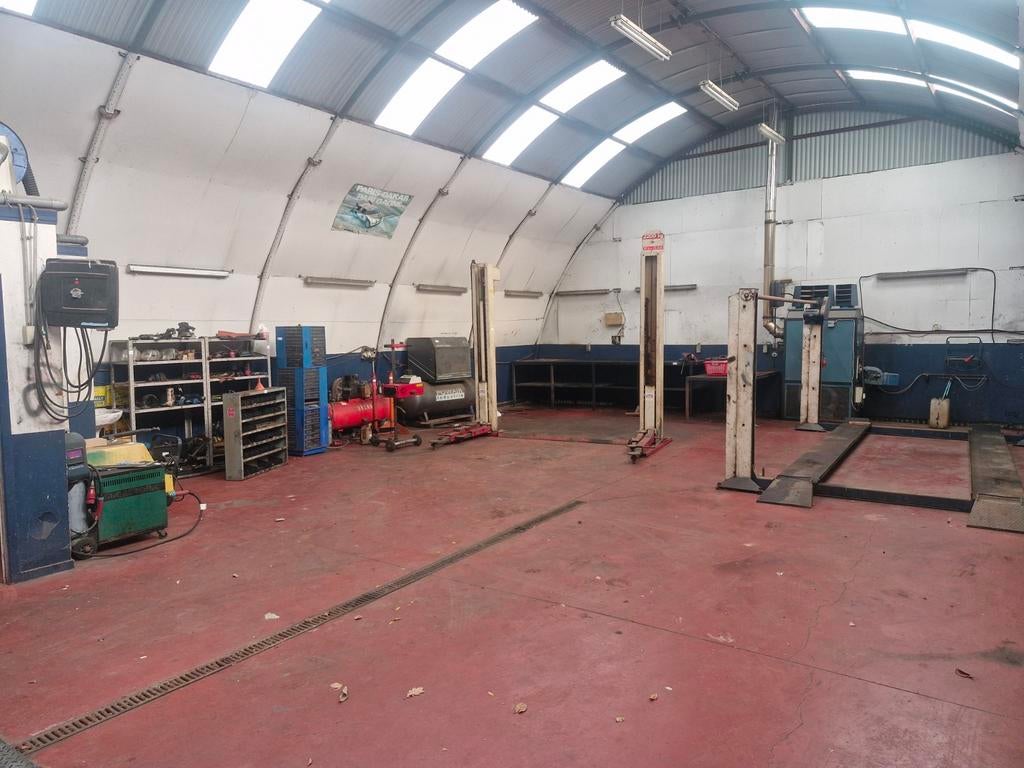 Volledige inboedel van een garage autowerkplaats machines, Ophalen