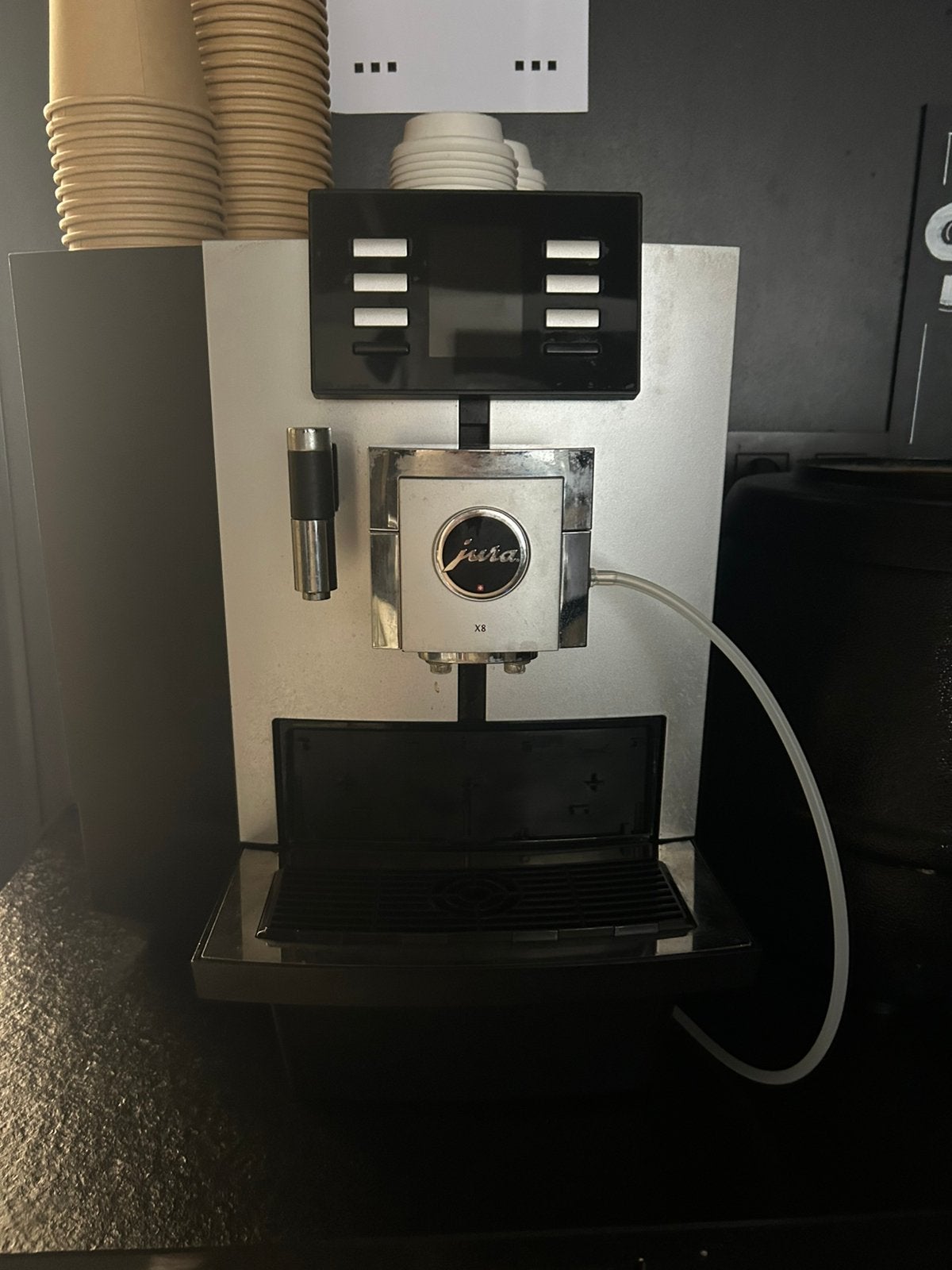 Jura x8, Elektronische apparatuur, Koffiezetapparaten, Ophalen, Afneembaar waterreservoir, Gebruikt, Koffiebonen