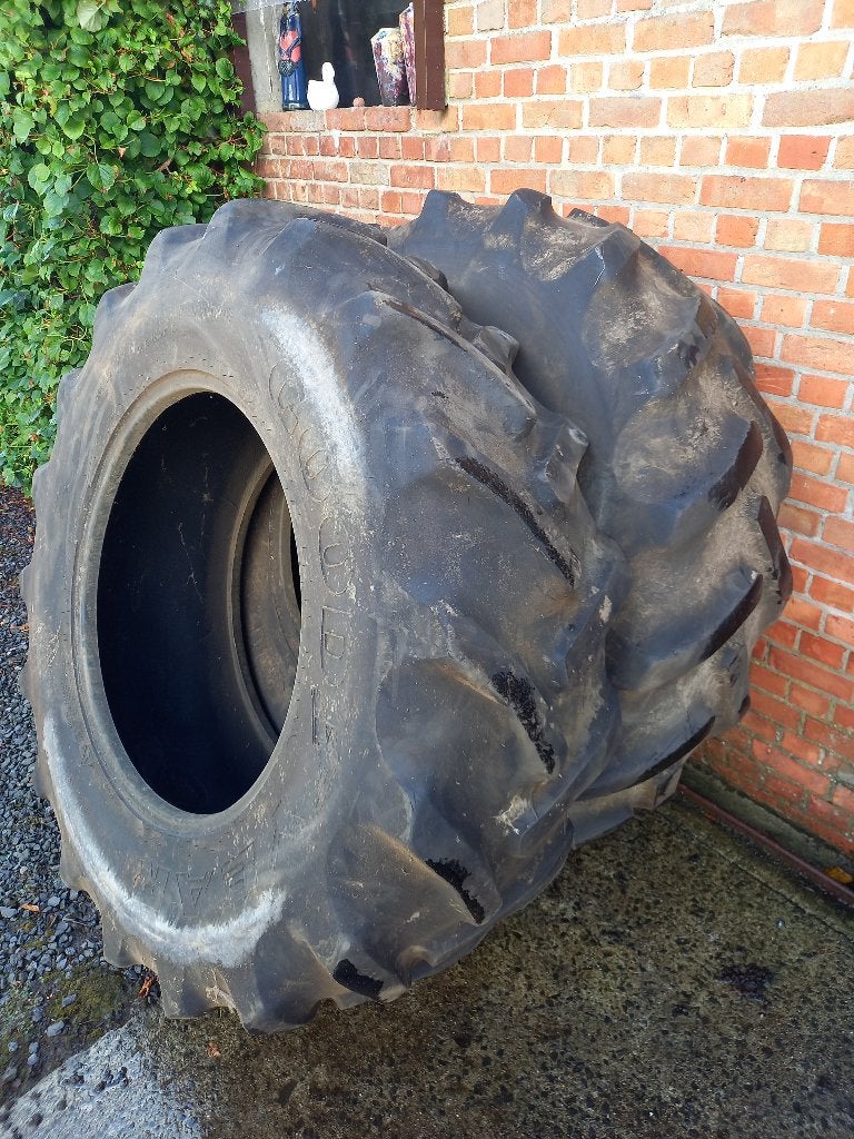tractor banden 16.9x28 Goodyear, Zakelijke goederen, Ophalen
