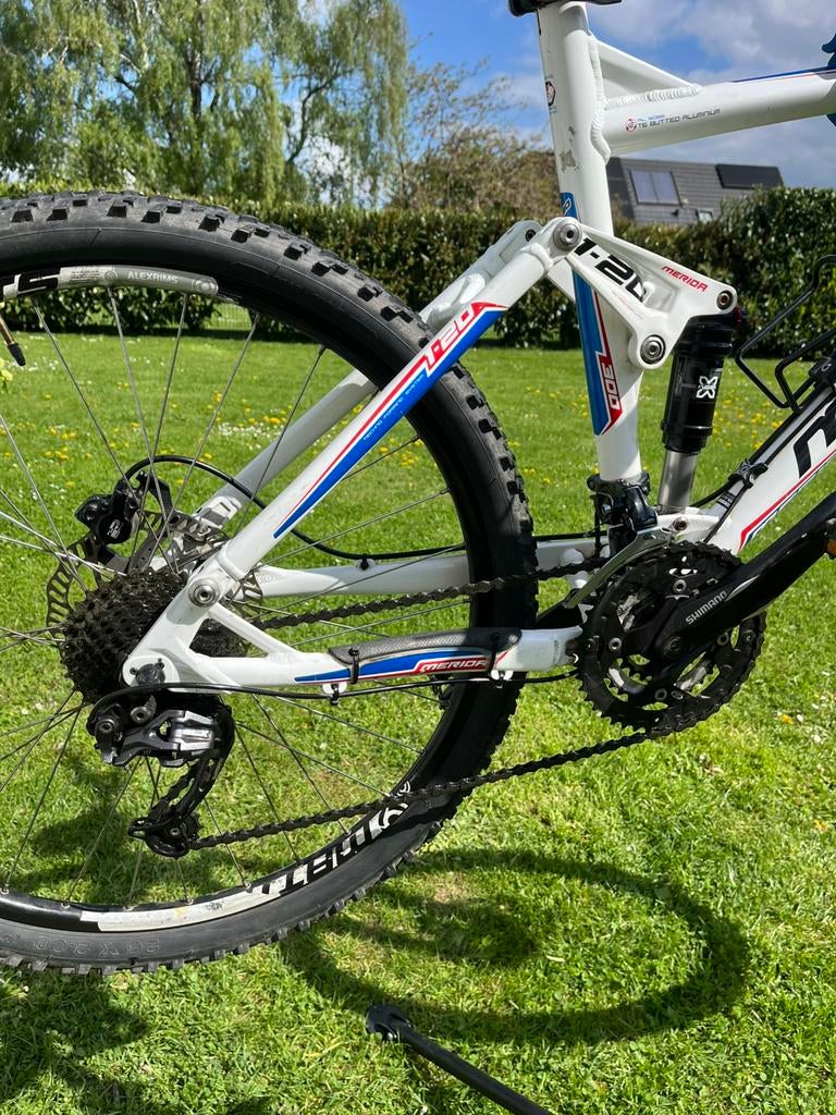 Velo Merida, Enlèvement, Utilisé, 26 pouces, Suspension