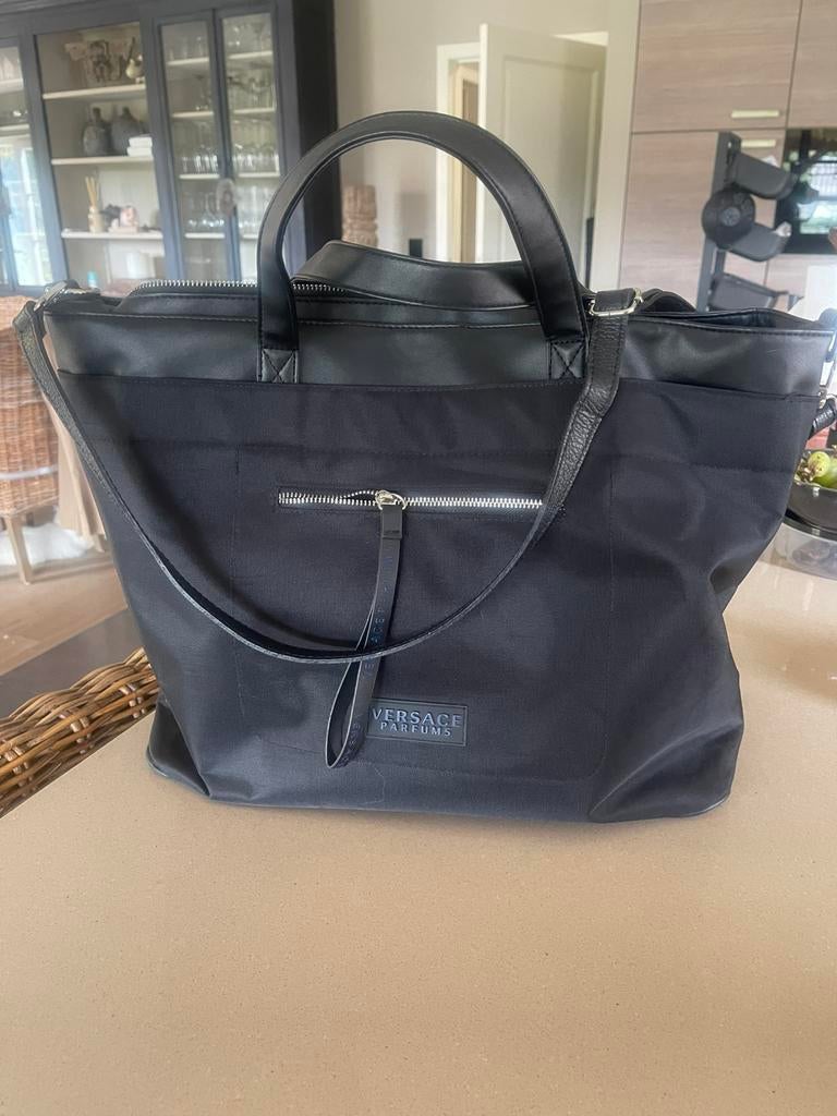 Leuke zwarte zak van Versace parfums., Ophalen of Verzenden, Zo goed als nieuw, Zwart, Shopper
