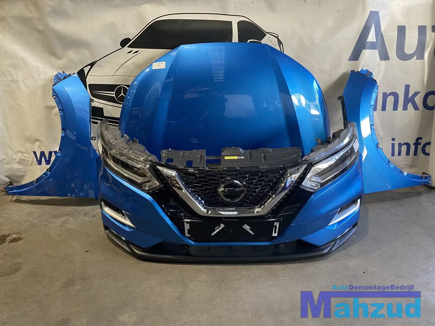NISSAN QASHQAI J11 Blauw voorkop compleet 2018, Auto-onderdelen, Voor, Takashima 1-chome 1-1
220-8686  Yokohama, NISSAN_SR@mail.nissan.co.jp