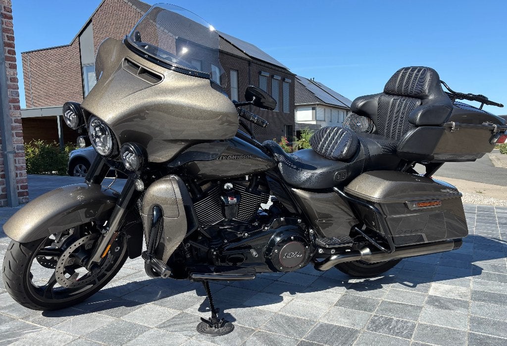 HARLEY-DAVIDSON CVO ULTRA LIMITED 2021 - ETAT EXCEPTIONNEL, Motos, Tourisme, Occasion, 1923 cm³, 2 cylindres