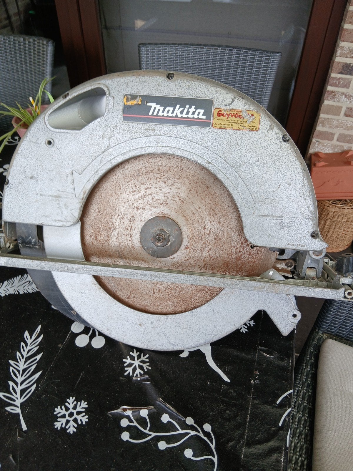 makita 5143, Ophalen