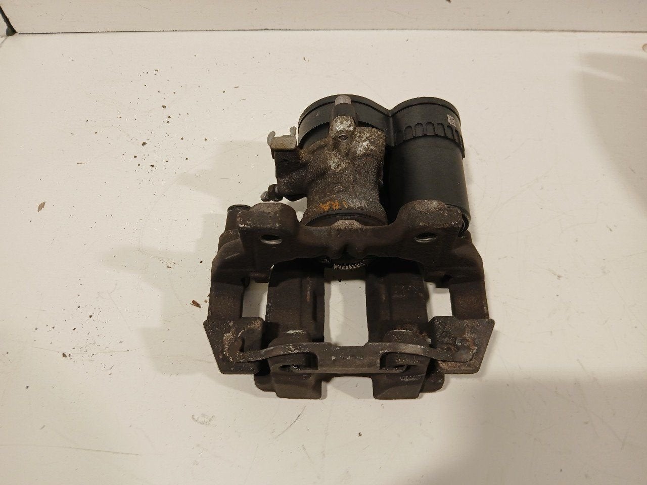 Remklauw rechts achter BMW 1 serie, Onderdelen@venauto.nl, Van der Ven Autorecycling B.V., Ettenseweg 76, 4706 PB Roosendaal, The Netherlands