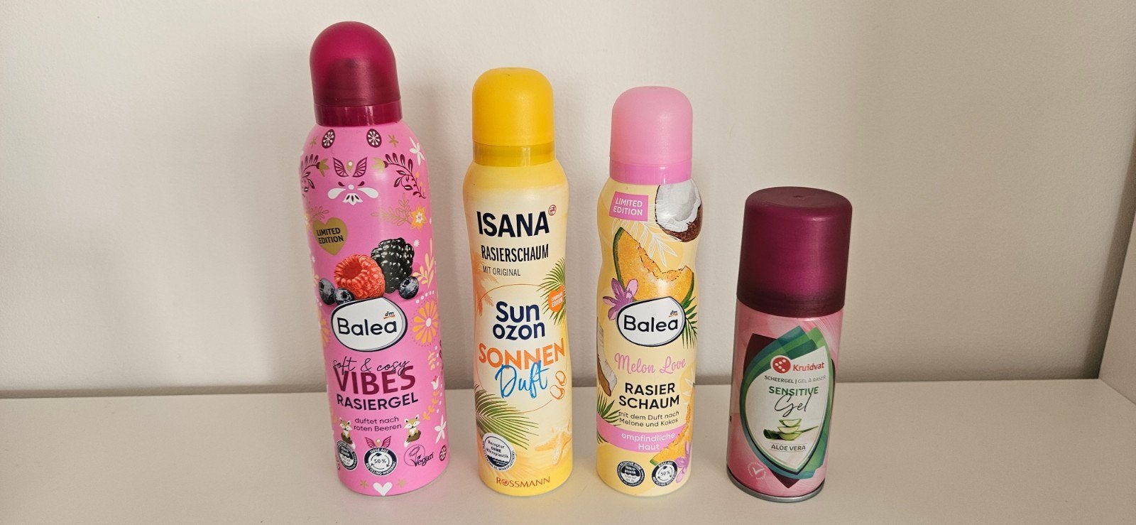4x NEW mousse&gel à raser (femme) * ladyshave * rasage, Handtassen en Accessoires, Ophalen