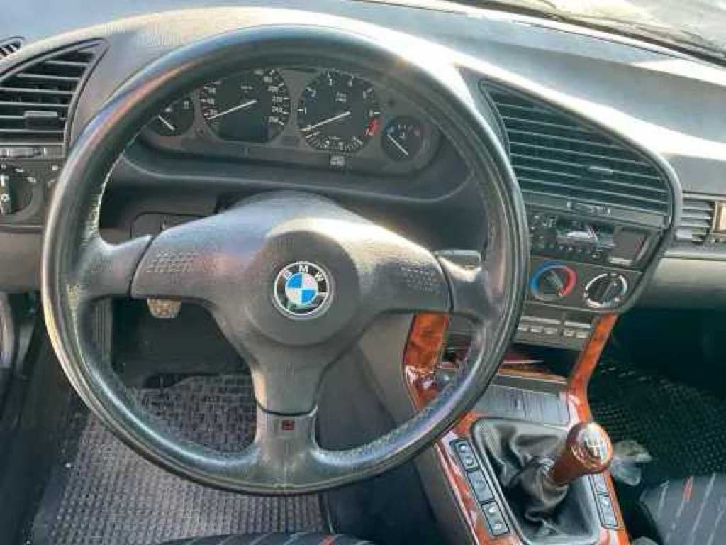 BMW 318 IS Procar Oldtimer, foto 12