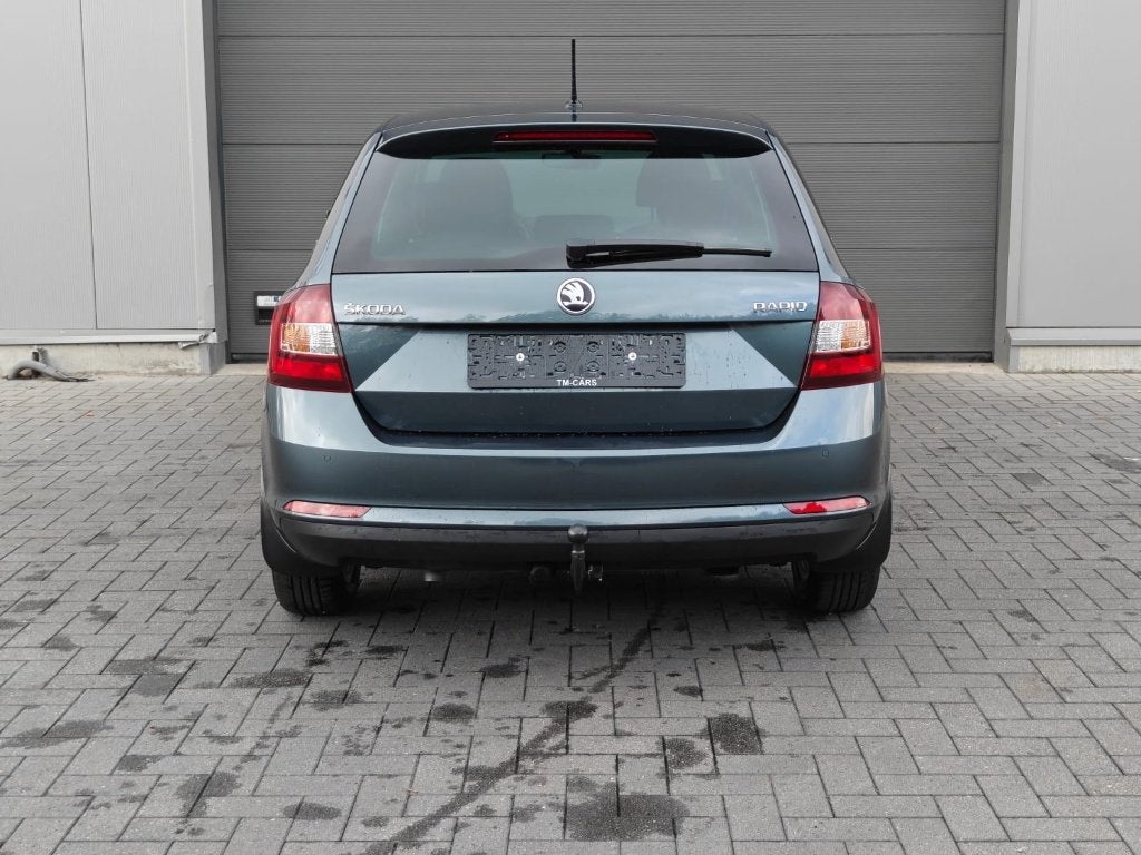 Skoda Rapid benzine 9.000km!!, Auto's, Voorwielaandrijving, Dealer onderhouden, Stof, Bedrijf