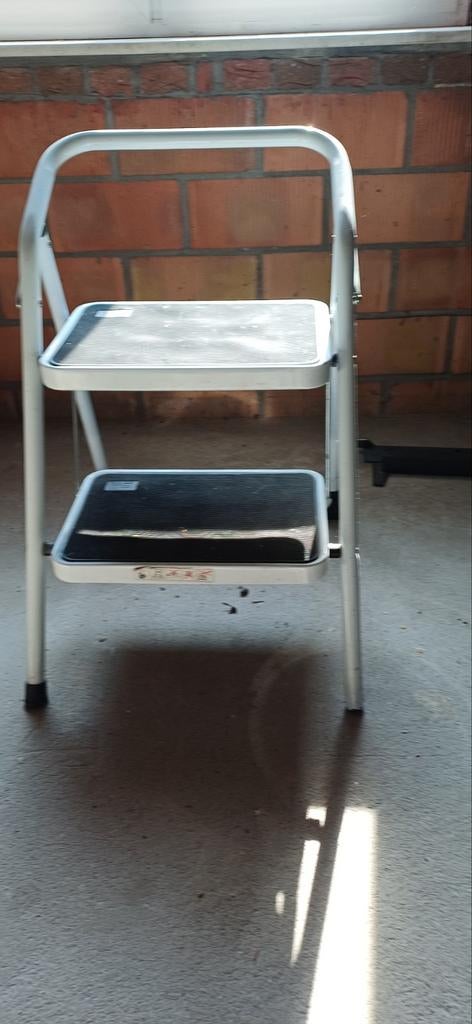 Twee trap ladder, Ophalen, Ladder