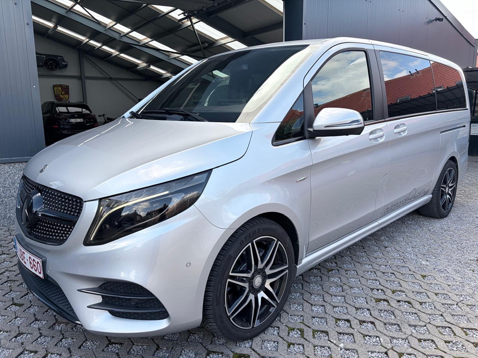 Mercedes-Benz V 250 AMG Line - Dubbele cabine - 32975€+btw, Autos, Mercedes-Benz, Cuir, Argent ou Gris, Achat, Euro 6