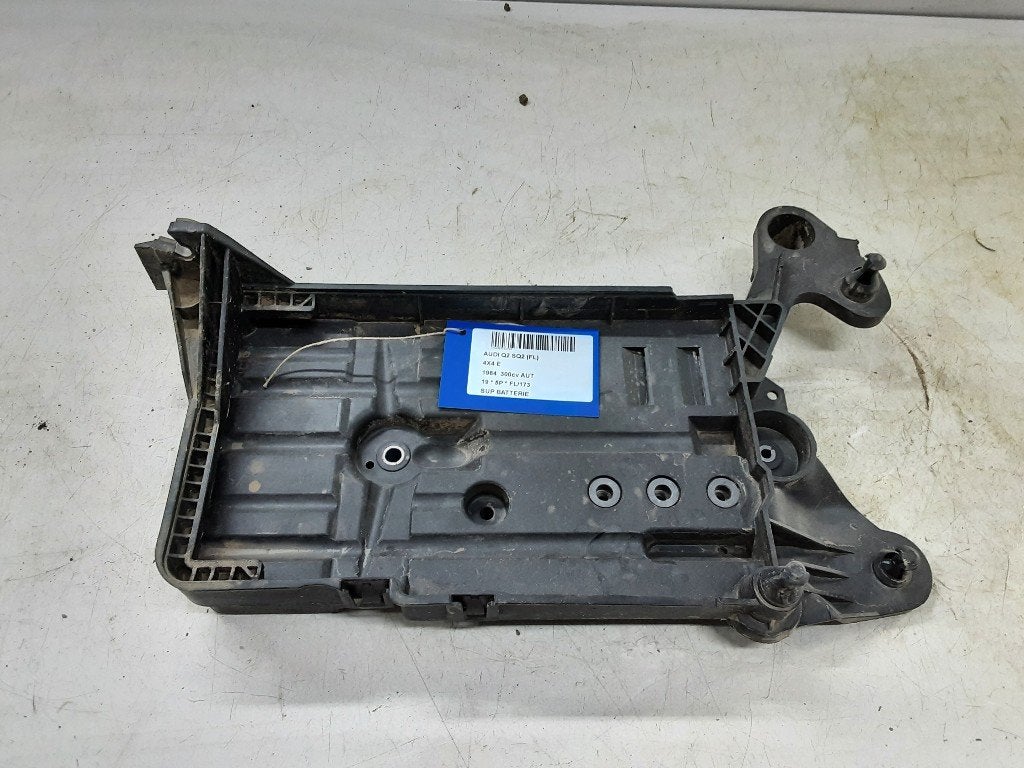 SUPPORT DE BATTERIE Audi SQ2 (01-2018/-), Utilisé, Audi
