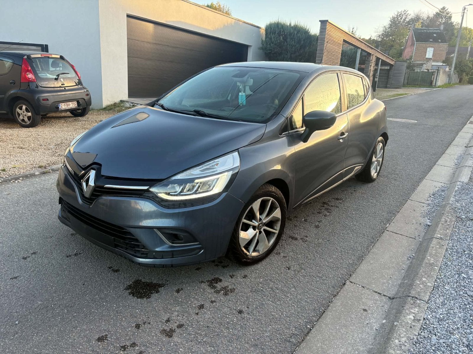 Renault clio  essence 2016 boîte auto pret a immatriculé, Argent ou Gris, Achat, Euro 6, Carnet d'entretien