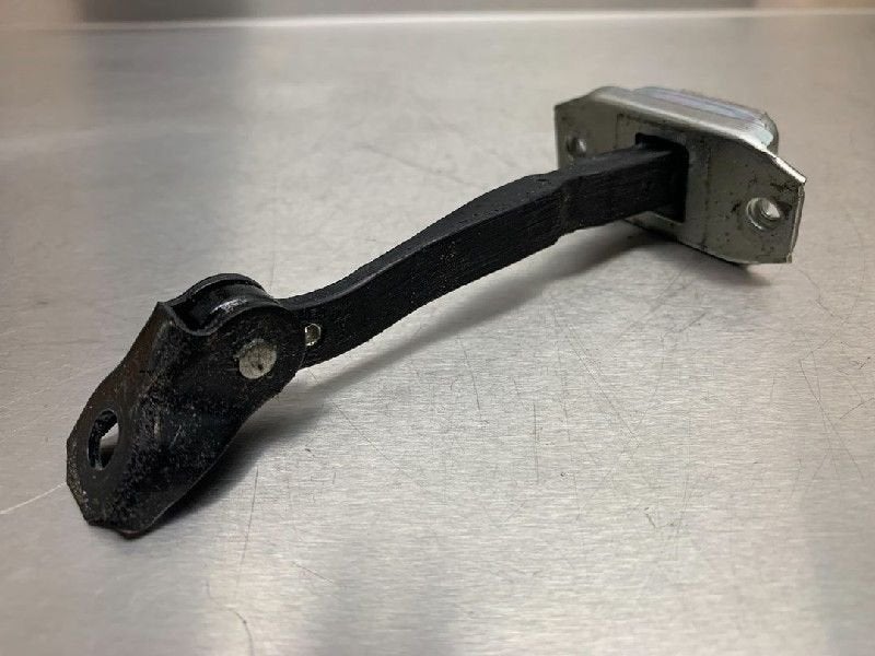 MECANISME DE VEROUILLAGE PORTE AVANT DROITE Qashqai (J11), Utilisé, Avant, Nissan