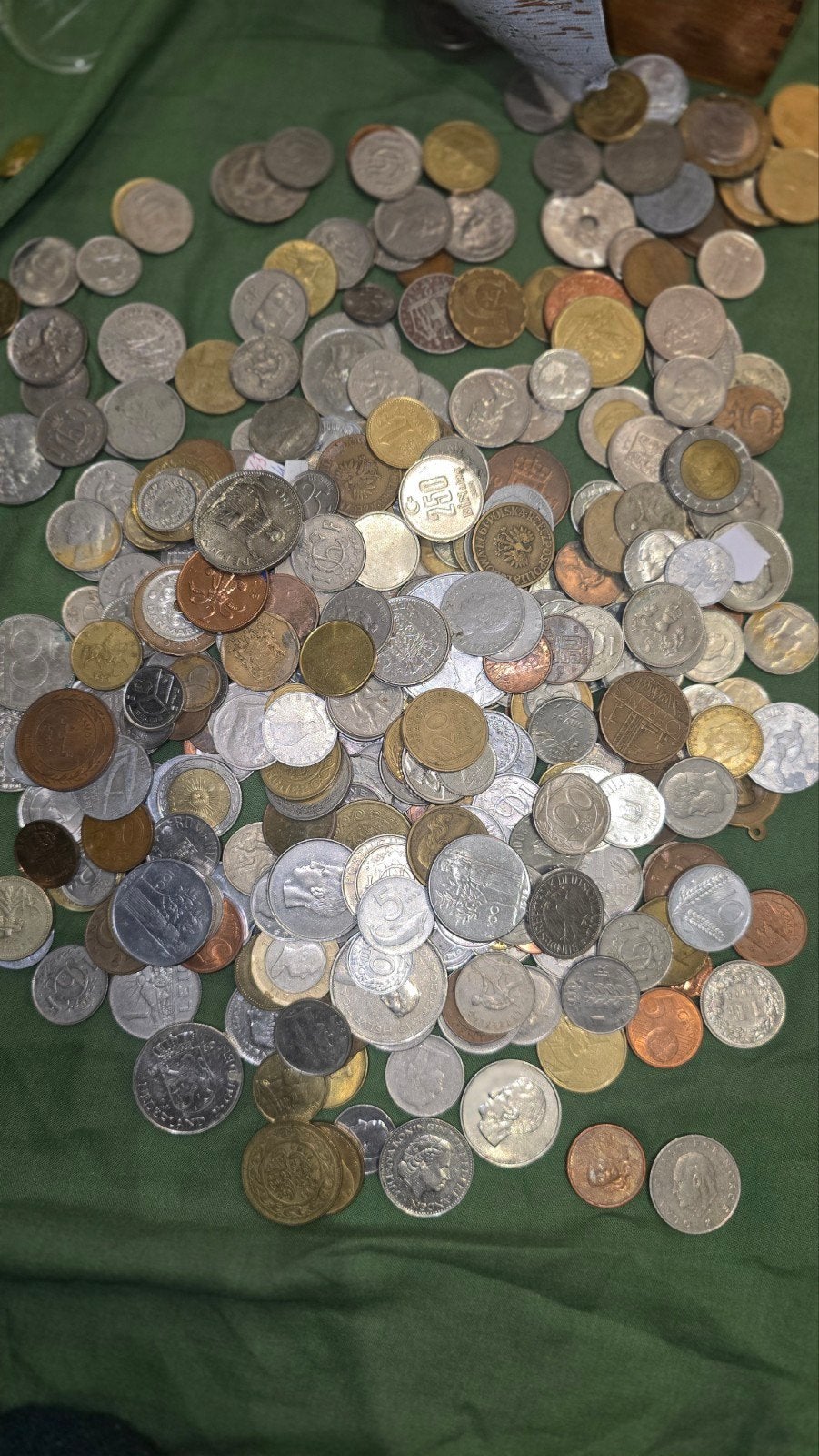 Une collection de pièces anciennes et rares, Enlèvement
