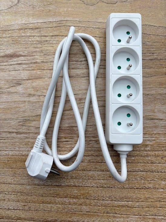 Stekkerdoos, Doe-het-zelf en Bouw, Elektriciteit en Kabels, Ophalen of Verzenden, Nieuw, Stekker