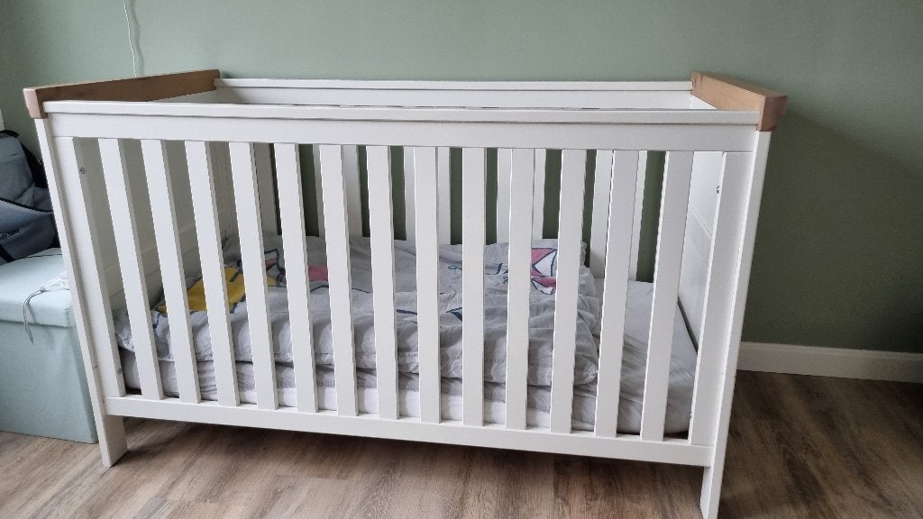 Baby-peuter bed, Ophalen, Gebruikt, Matras