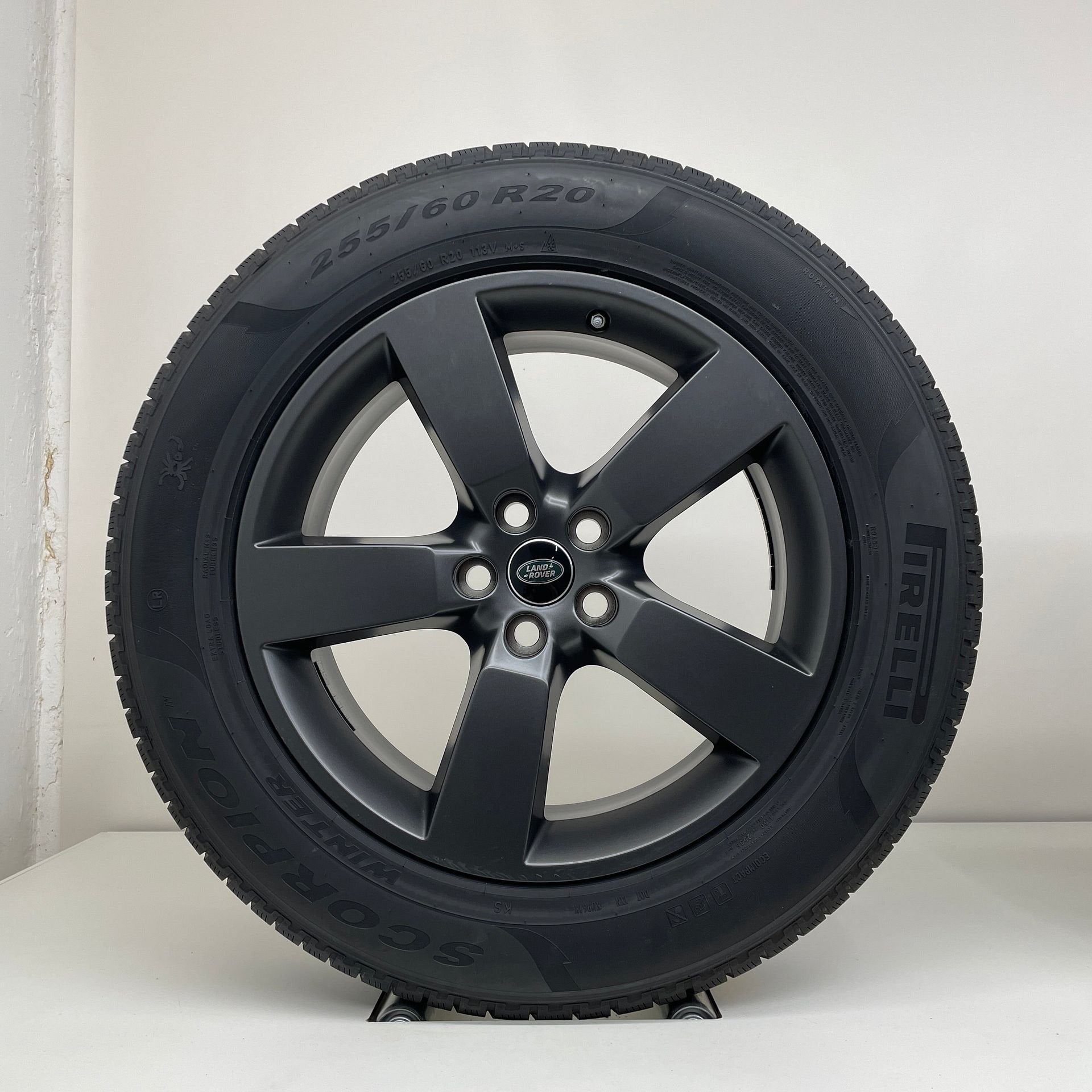 Land Rover Defender - 20 inch - winterbanden, Auto-onderdelen, Gebruikt, 255 mm, Banden en Velgen, Personenwagen