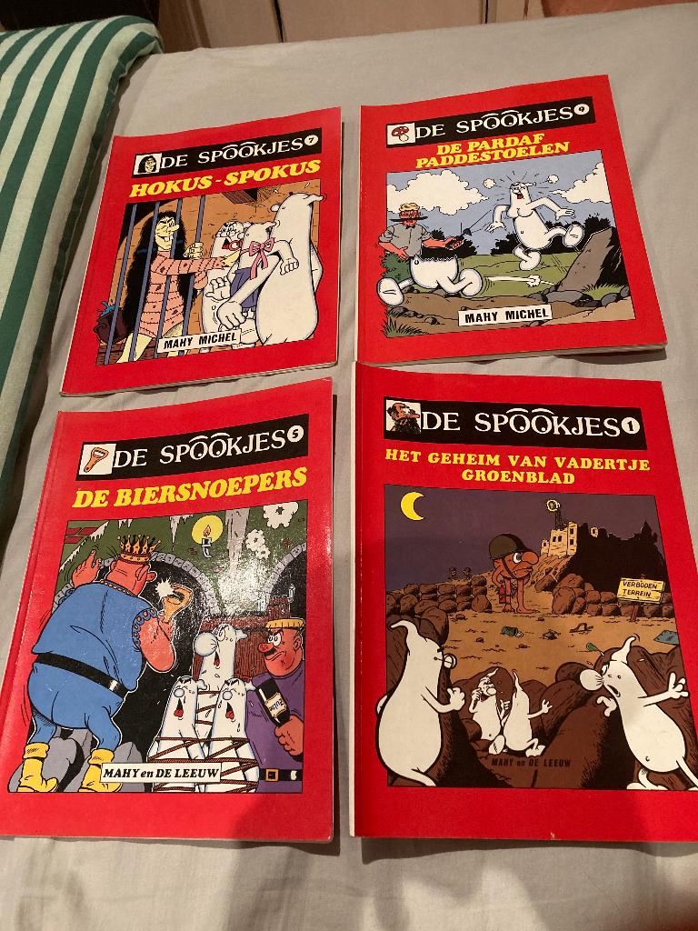 Strips De Spookjes 4stuks, Meerdere stripboeken, Ophalen, Gelezen