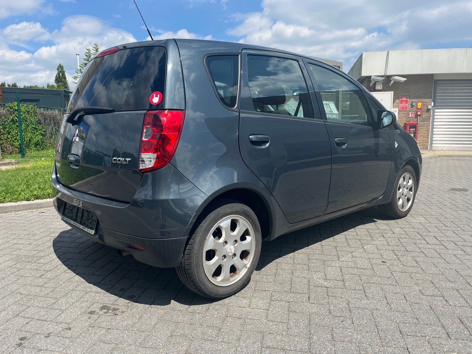 Mitsubishi Colt 1.1i 2011/182000 km, Autos, Mitsubishi, Euro 5, Achat, Entreprise, 5 places