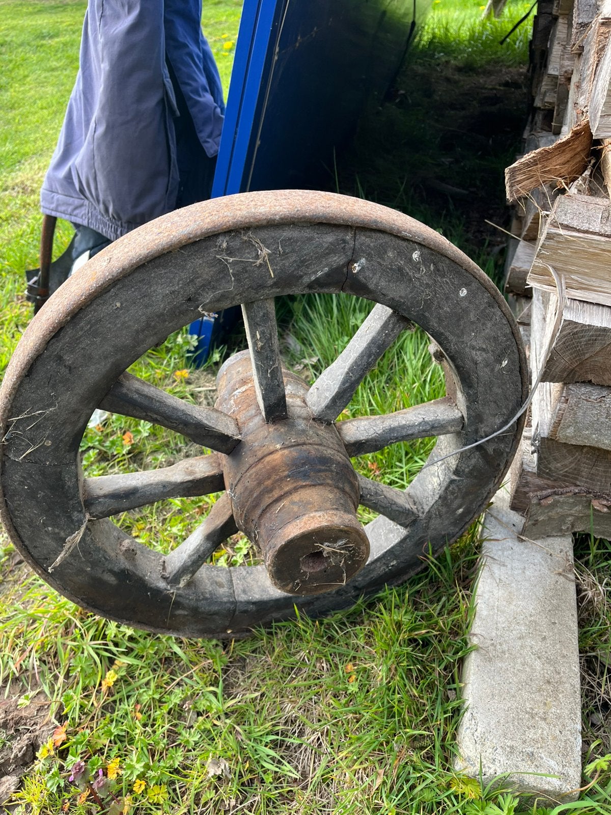 Kruiwagen wiel, Zakelijke goederen, Ophalen