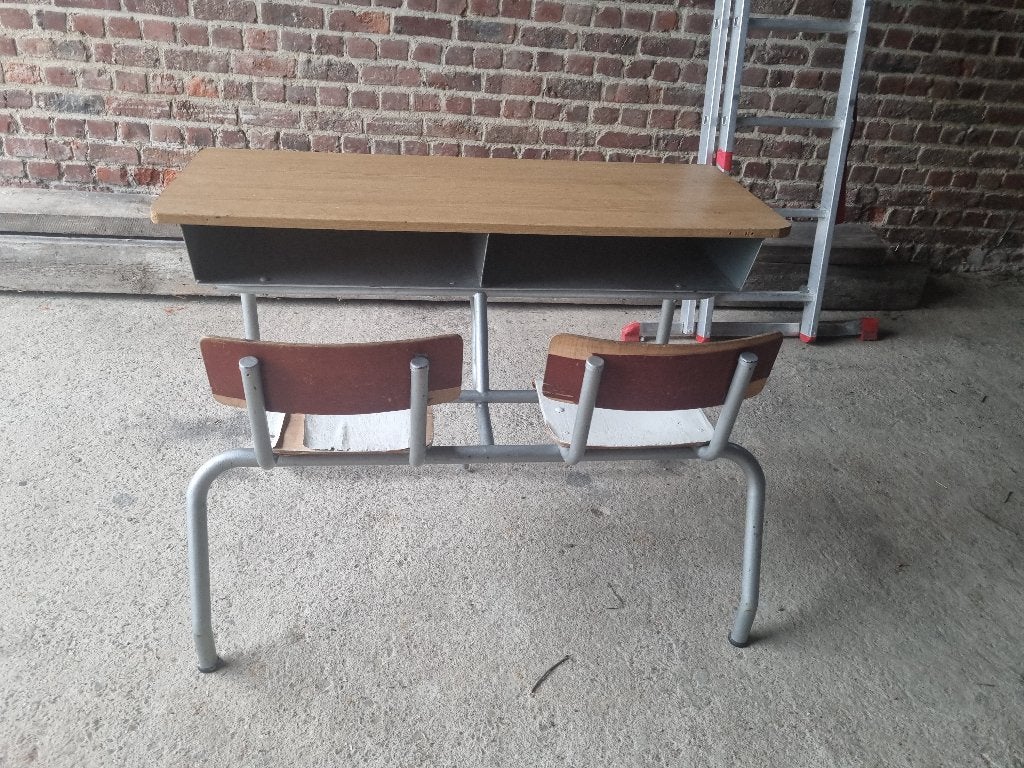 Schoolbankje, Ophalen