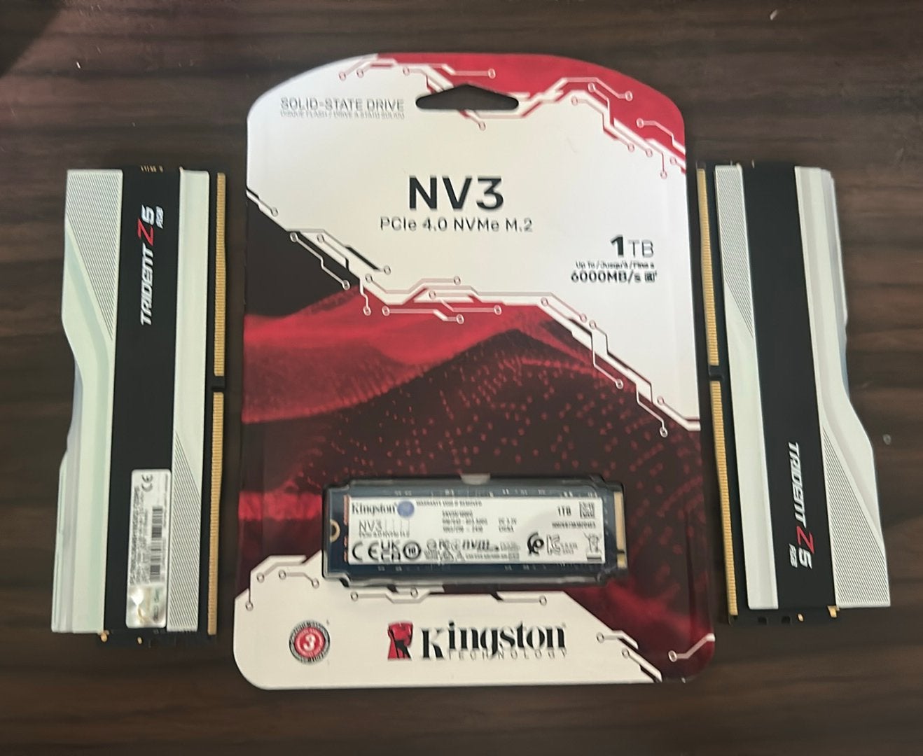 Gloednieuwe NV3 1TB SSD + 32GB Trident Z5 RGB DDR5 RAM, Computers en Software, RAM geheugen, Zo goed als nieuw, Desktop, 32 GB